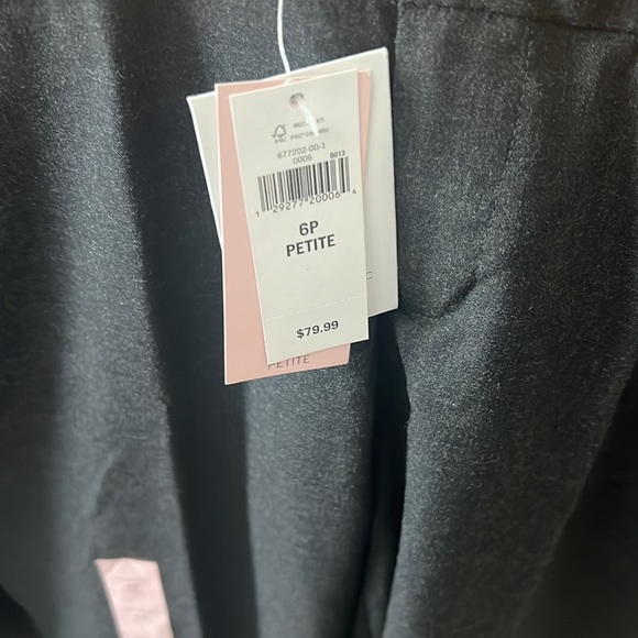 NWT 3 Piece Banana Republic Suit - size 6P - Picture 8 of 9